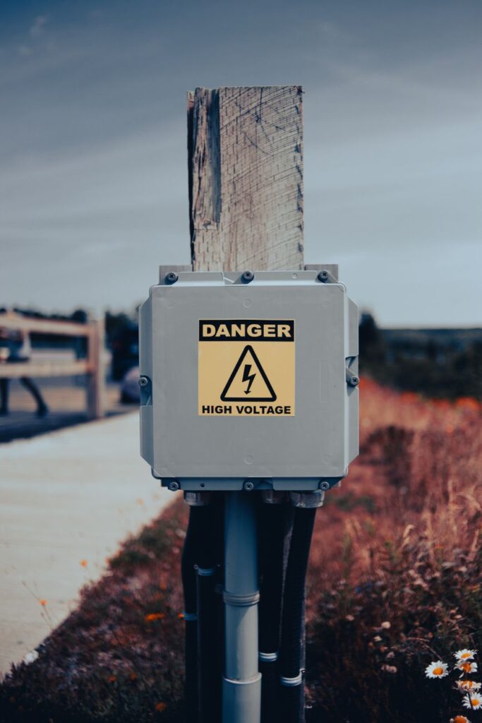 stabilizator de tensiune 220 V